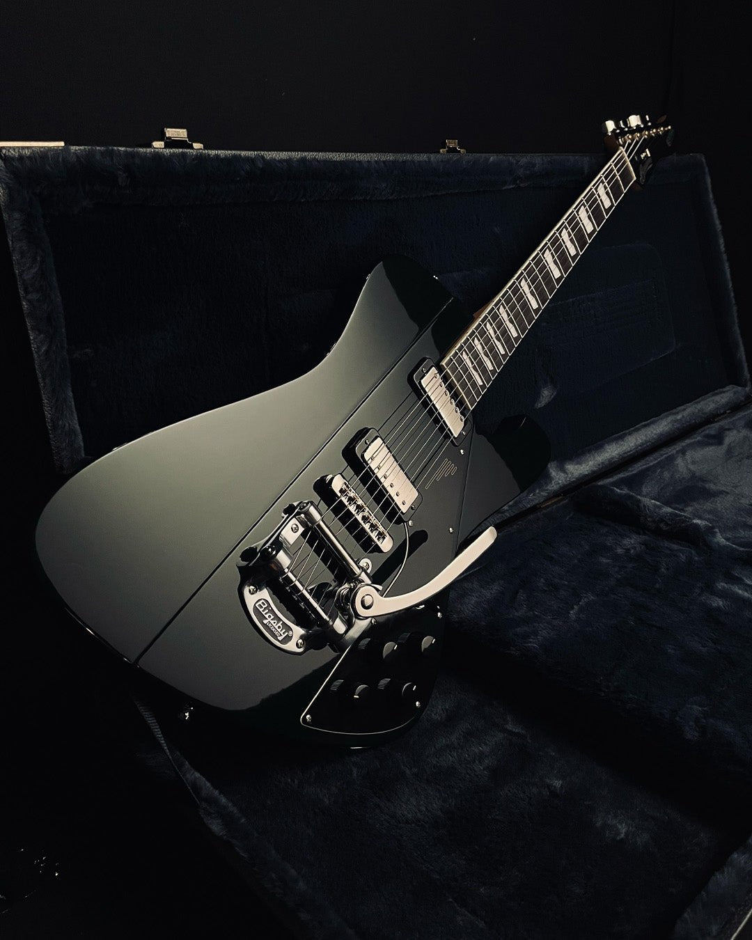 Revival Backwing - Emerald Green | Custom Shop - Baum Guitars