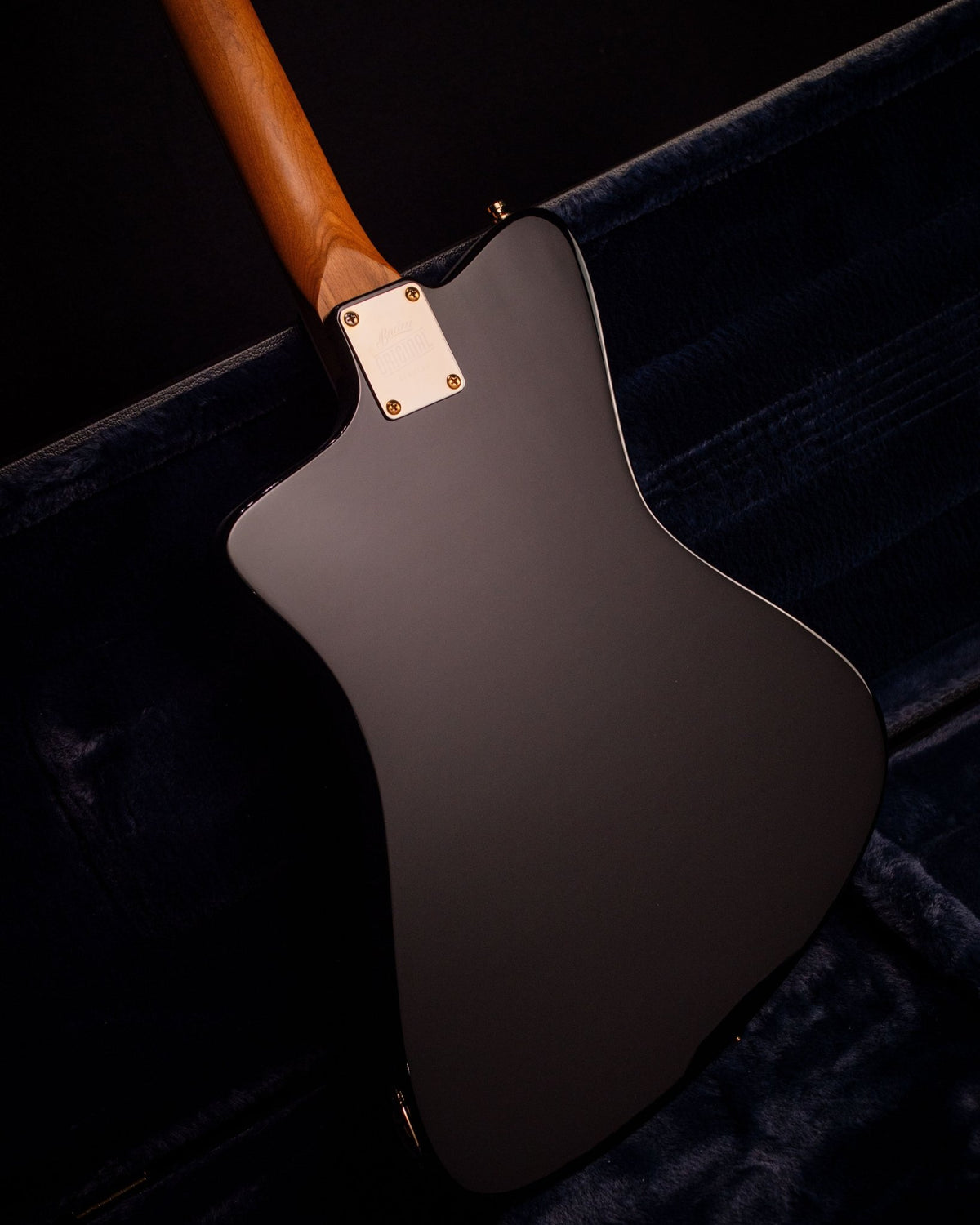 Wingman Deluxe - Pure Black - Baum Guitars